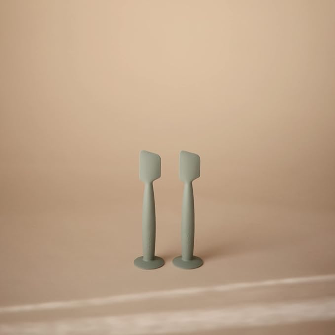 mushie Diaper Cream Applicator Soft Silicone with Suction Base (Cambridge Blue)