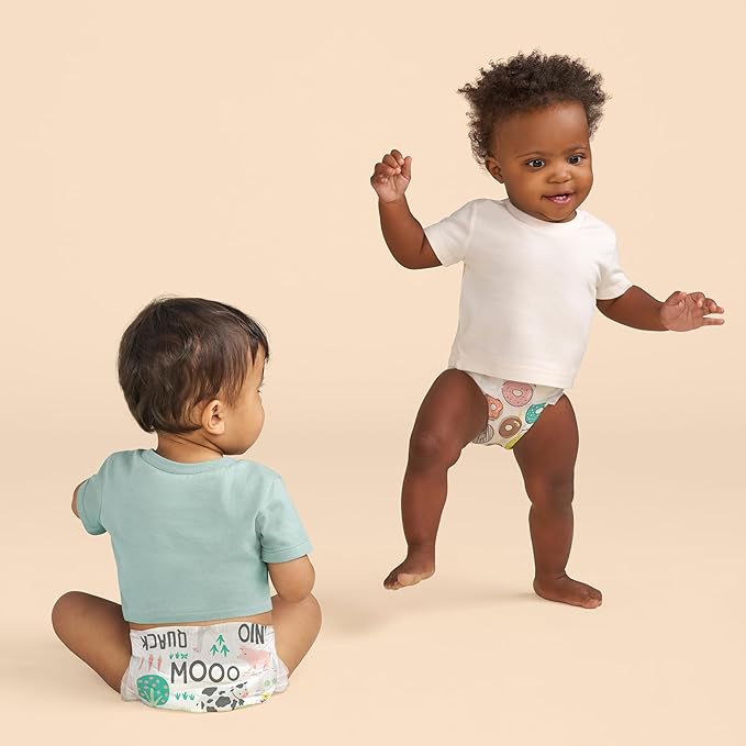 The Honest Company Clean Conscious Diapers for Delicate Skin | Up to 100% Leakproof | Hypoallergenic, Fragrance Free | Gender Neutral | Super Club Box, Size 3 (16-28 lbs), 120 Count (Prints May Vary)