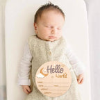 Baby Announcement Sign, 5.9 Inch Wooden Hello World Newborn Signs, Birth Announcement Sign and Pen, Moon and White Cloud Decoration, Welcome Newborn Arrival to World, Hospital Nursery for baby (Light Brown)