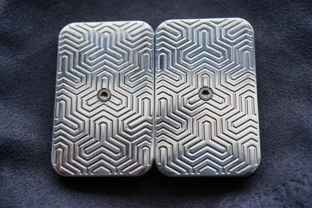 Metal Fidget Slider-Slider Fidget Toys for Adults,EDC Metal Trackless Fidget Slider Haptic Toy Stress Relief Toys,Home Office Executive Desk Toys Ideal Gifts for Father Husband Boyfriend