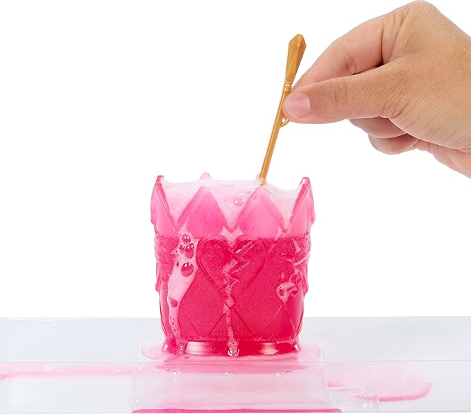 Mattel Disney Descendants: The Rise of Red Doll & Playset, The Sorcerer’s Cookbook with Bridget, Young Queen of Hearts, Reveals with Fizz & Slime