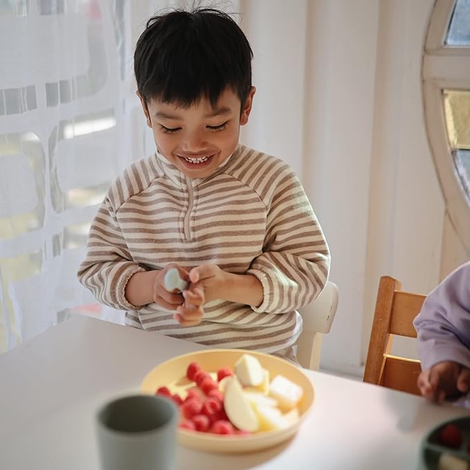 mushie Round Dinnerware Plates for Kids | Made in Denmark, Set of 2 (Daffodil)