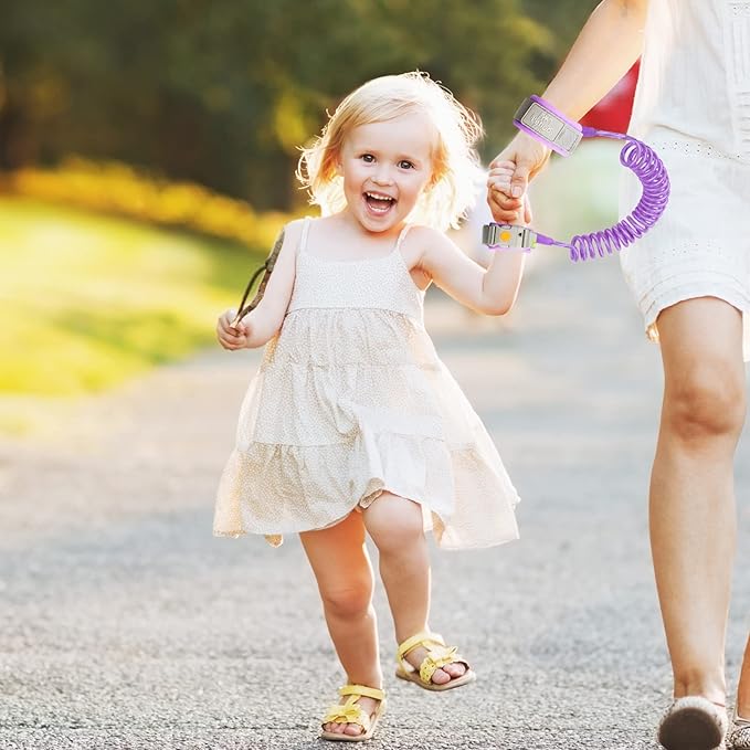 Lehoo Castle Toddler Leash, 4.9ft Kid Leash Wrist with Induction Lock, Anti Lost Wrist Link for Toddlers, Reflective Leash for Kids, Child Leashes for Toddlers (Purple)