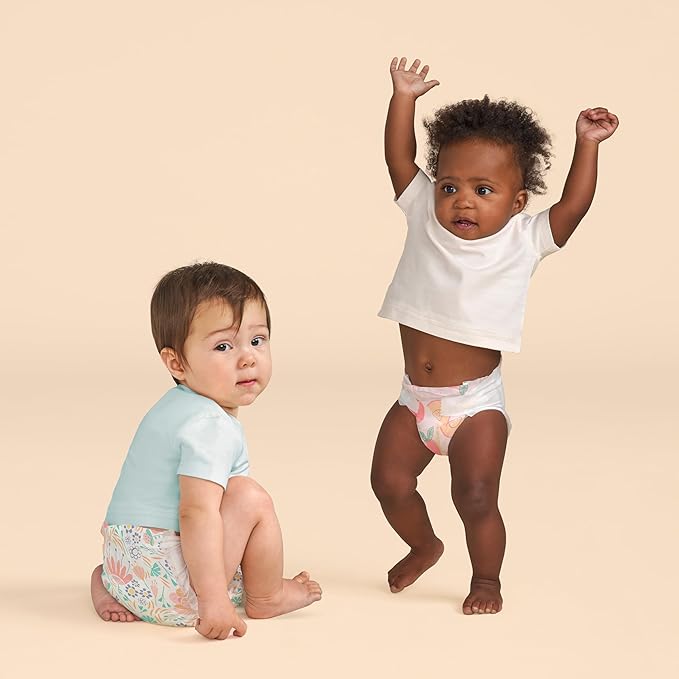 The Honest Company Clean Conscious Diapers for Delicate Skin | Up to 100% Leakproof | Hypoallergenic, Fragrance Free | Girl Prints | Super Club Box, Size 3 (16-28 lbs), 120 Count (Prints May Vary)