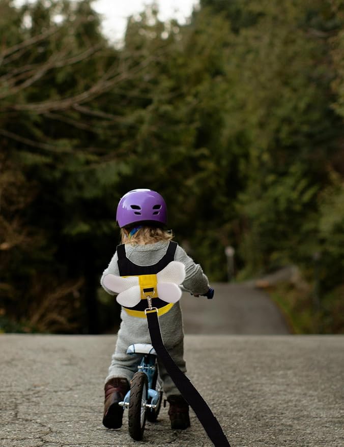 Toddler Harness with Anti Lost Wrist Link - Cute Children Leashes, Yellow Bees Baby Traction Safety Rope Leash with Key Lock Design, for Boys/Girls Walking Assistant