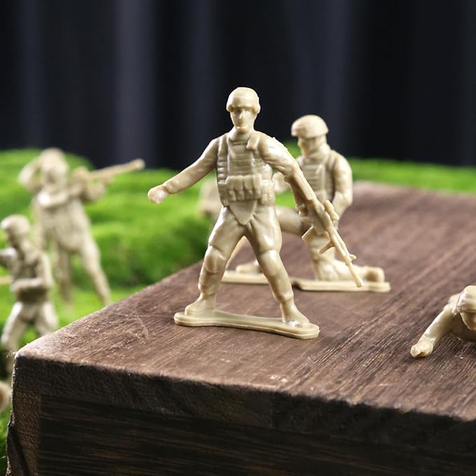 3 Otters 100PCS Army Men Toy Soldiers, Army Men Playset Plastic Soldier Figures Multiple Poses for Boys Birthday Gift Yellow