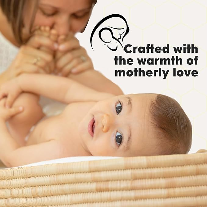 La Petite Creme French Organic Diaper Balm (4 oz) - Healing & Nourishing Diaper Cream - Gentle & Safe Liniment Baby Lotion - USDA Certified Organic - Baby Essentials for Newborn