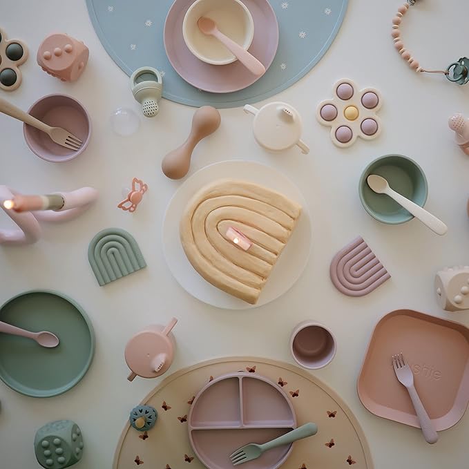 mushie Trainer Sippy Cup | Made in Denmark | Leak Resistant Twist-Off Lid & Handles | Plastic |6 Months + (Ivory)