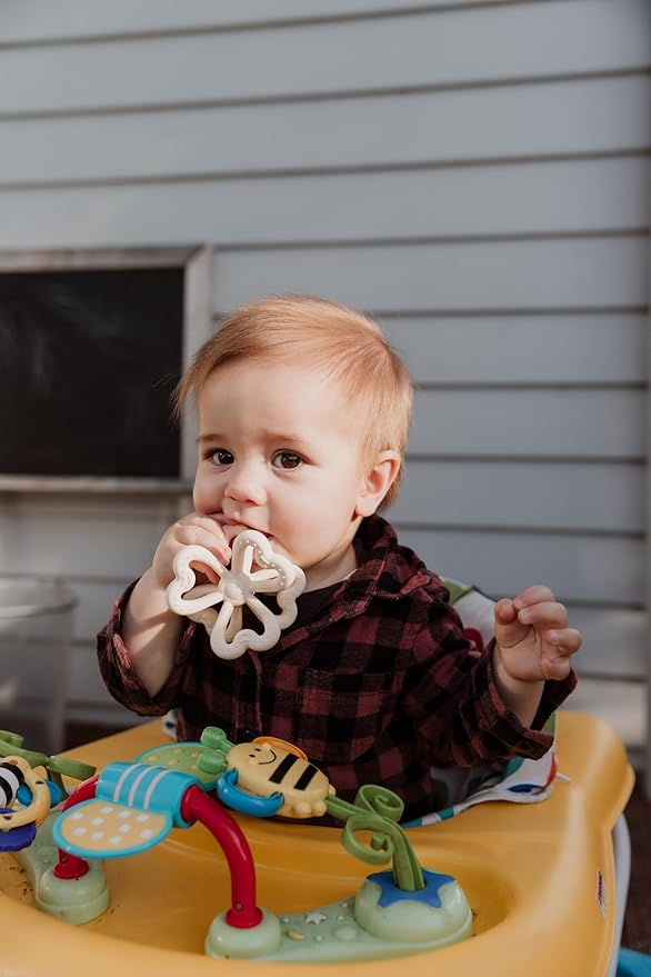 Haakaa Silicone Clover Teether Toy - Food Grade Silicone Teething Toys for Babies 3-6 Months 6-12 Months, Soft & Easy Hold Chew Toy for Infant, BPA Free (Oat)