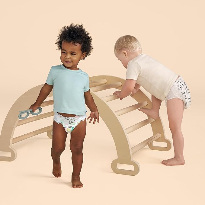 The Honest Company Clean Conscious Diapers for Delicate Skin | Up to 100% Leakproof | Hypoallergenic, Fragrance Free | Gender Neutral | Super Club Box, Size 7 (41+ lbs), 64 Count (Prints May Vary)