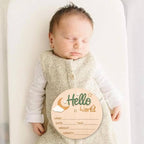 Baby Announcement Sign, 5.9 Inch Wooden Hello World Newborn Signs, Birth Announcement Sign and Pen, Moon and White Cloud Decoration, Welcome Newborn Arrival to World, Hospital Nursery for baby (Green)