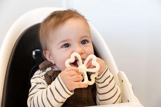 Haakaa Silicone Clover Teether Toy - Food Grade Silicone Teething Toys for Babies 3-6 Months 6-12 Months, Soft & Easy Hold Chew Toy for Infant, BPA Free (Oat)