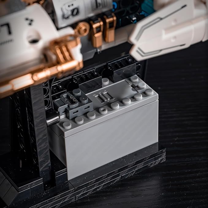 Space Spaceship Building Blocks Set,with Lights and Power Motor,Interstellar Space Station,Space Exploration Toy,Creative Gift Idea for Adults and Space Fans,for Boys and Gril Age 8-12