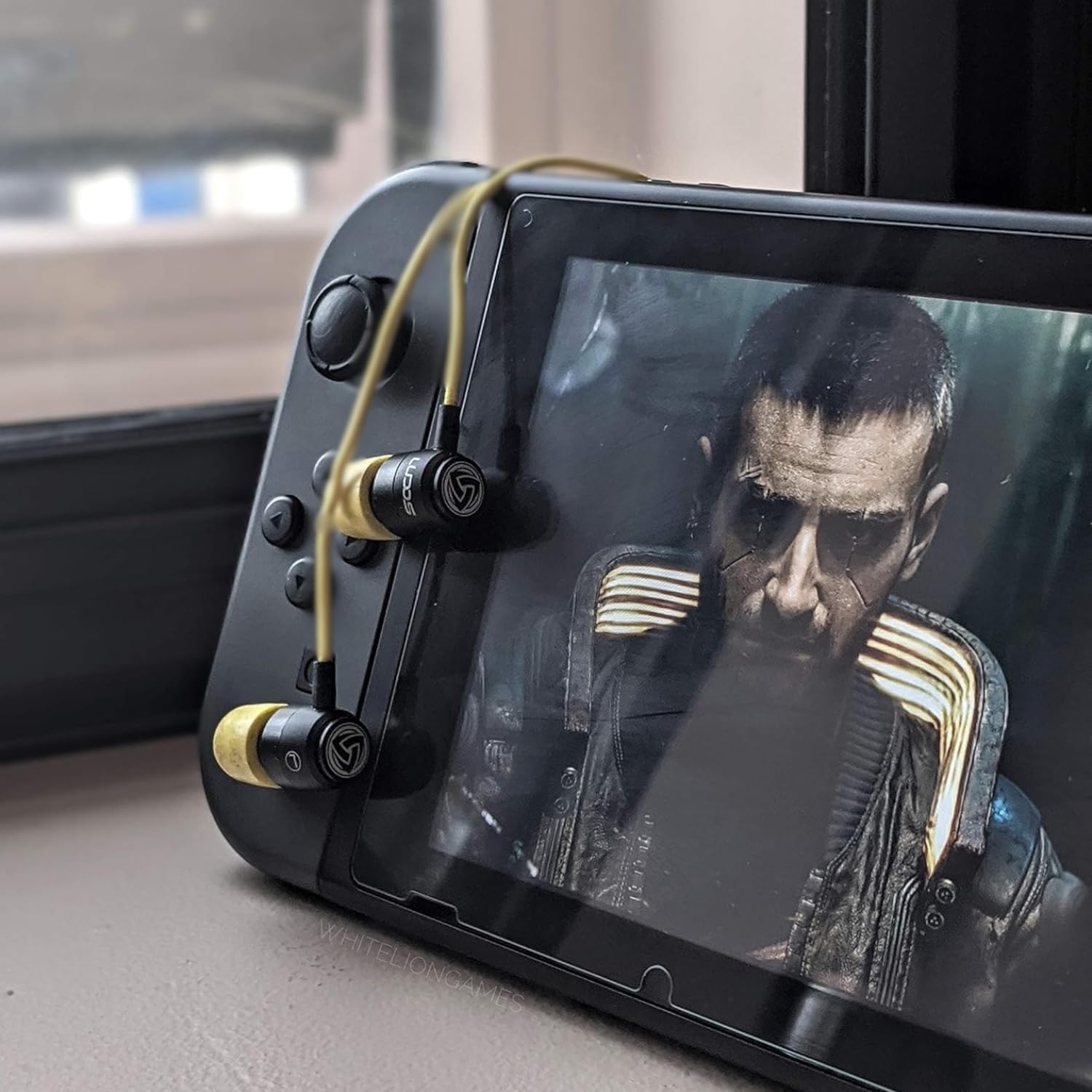 LUDOS Clamor USB C Headphones for iPhone 16 15 Pro Max Plus iPad Pro, 5 Years Warranty, USB-C Earbuds for Samsung Galaxy S24 S23 Ultra S22 S21 FE S20 A55 A54 A53, USB Type C Earphones - Yellow