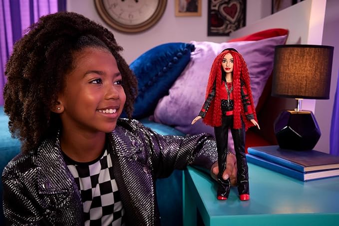 Mattel Disney Descendants: The Rise of Red Doll – Singing Doll with Movie-Inspired Clothes & Accessories, Sings “Red”