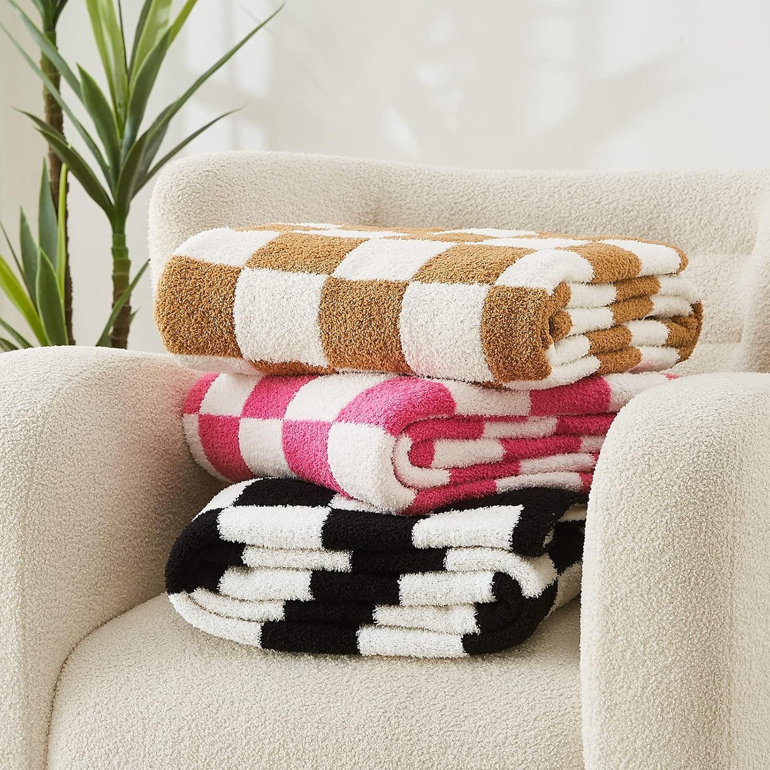 WRENSONGE Checkered Throw Blanket, Hot Pink Soft Cozy Fluffy Warm Hand Made Throw Blankets for Couch, Sofa, Chair, Bed, Camping, Picnic, Travel Lightweight Bed Blanket - 60"*80"