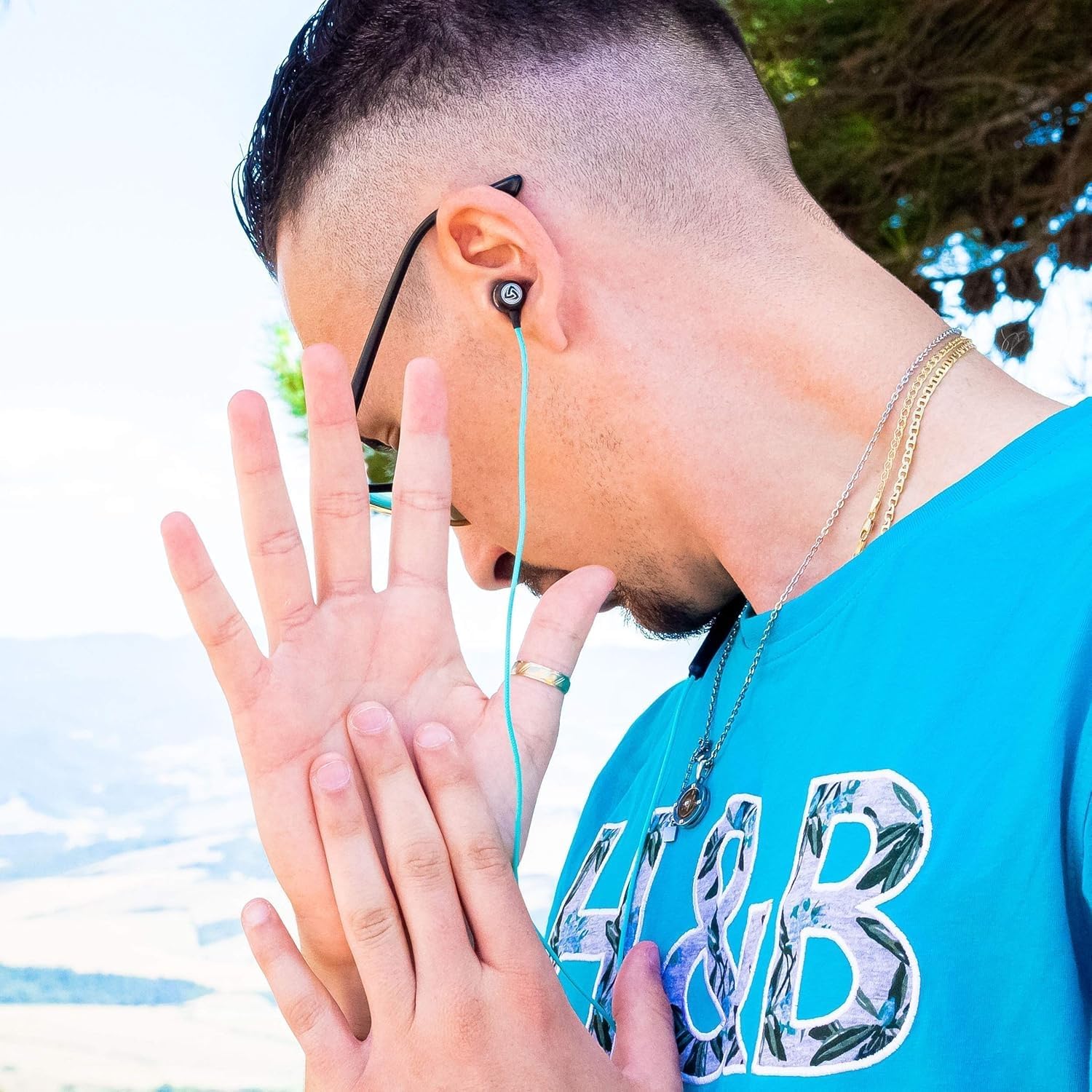 LUDOS Clamor USB C Headphones for iPhone 16 15 Pro Max Plus iPad Pro, 5 Years Warranty, USB-C Earbuds for Samsung Galaxy S24 S23 Ultra S22 S21 FE S20 A55 A54 A53, USB Type C Earphones - Turquoise