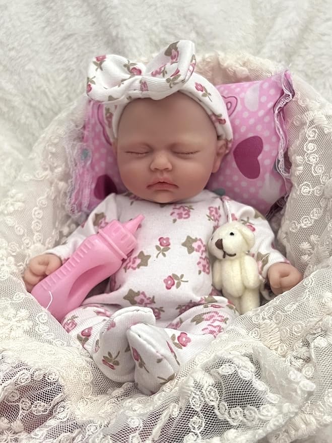 7 Inch Reborn Baby Doll ， Silicone Doll Girl Betty, Mini Realistic Newborn Baby Dolls Silicone Full Body with Feeding Accessories