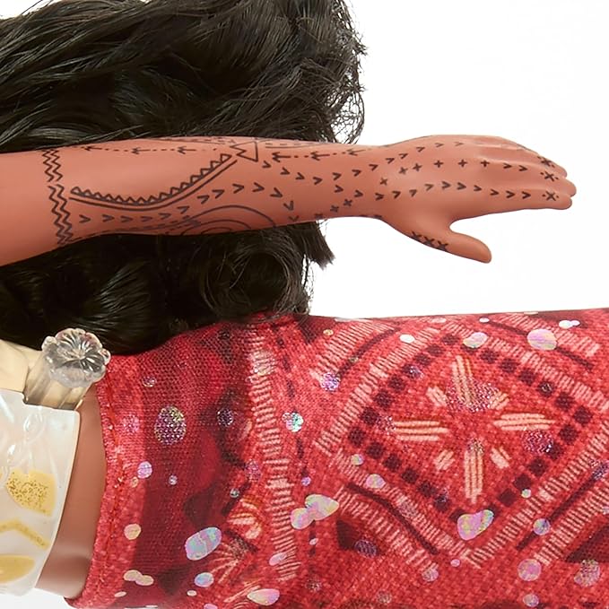 Mattel Disney Moana 2 Toys, Swimming Tautai Moana Fashion Doll with 2 Accessories, Color-Change Bodice & Kicking Legs, Inspired by The Movie