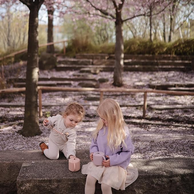 mushie Silicone Snack Cup | Spill Proof Food Container for Toddler and Baby (Soft Lilac)