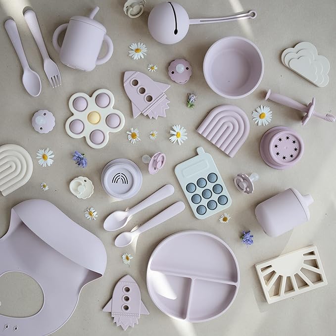 mushie 100% Silicone Baby Sippy Cup | 6 Months+ (Soft Lilac)