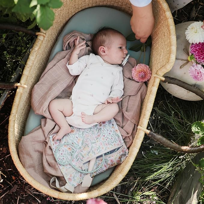 mushie Diaper Cream Applicator Soft Silicone with Suction Base (Shifting Sand)