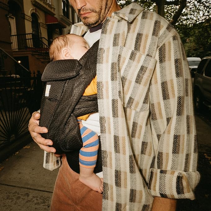 Ergobaby Omni Deluxe Baby Carrier Newborn to Toddler - Breathable Baby Carriers for Summer - All-Position Carrier with Enhanced Lumbar Support & Airflow (7-45 Pounds), Mesh, Onyx Black