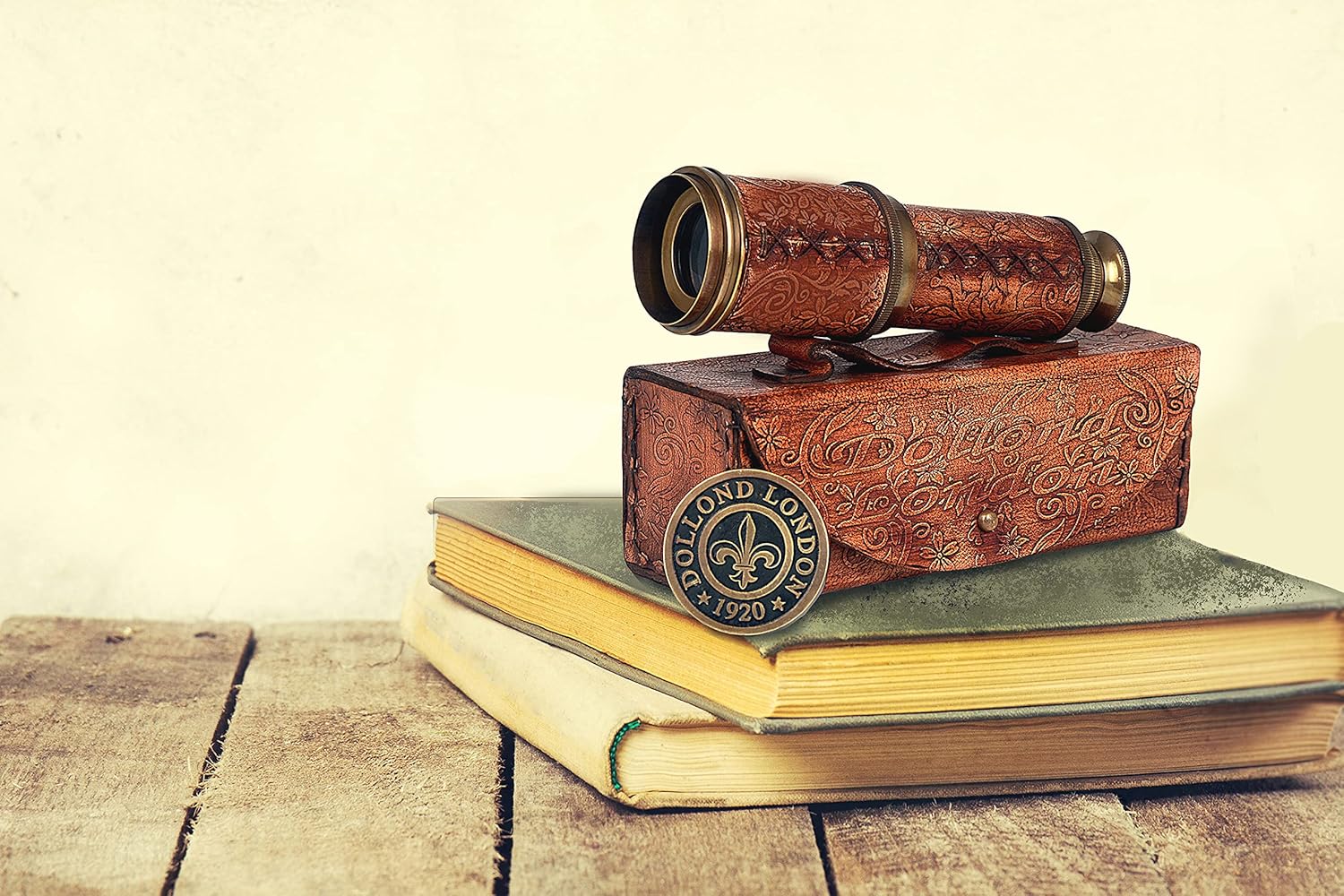 RII Antique Decor Spyglass, Pirate Telescope with Leather Case, Handheld Telescope for Adventure Enthusiasts, Monocular Nautical Decor for Gifting, Travellers, Dolland London, 17.5"