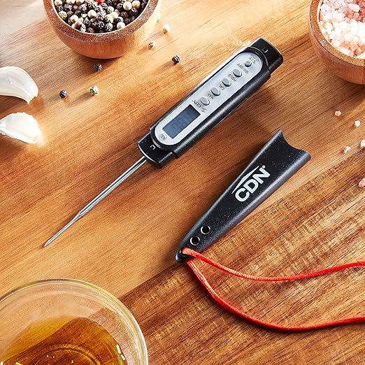 CDN ProAccurate® Waterproof Digital Thermometer with Protective Sheath, Easy to Read Display, 2.75" Stem with Thin Tip, Black/White (Q2-450X)